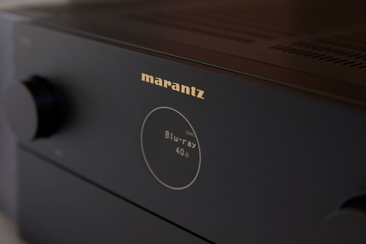 AV Ресивер Marantz Cinema 40 Black